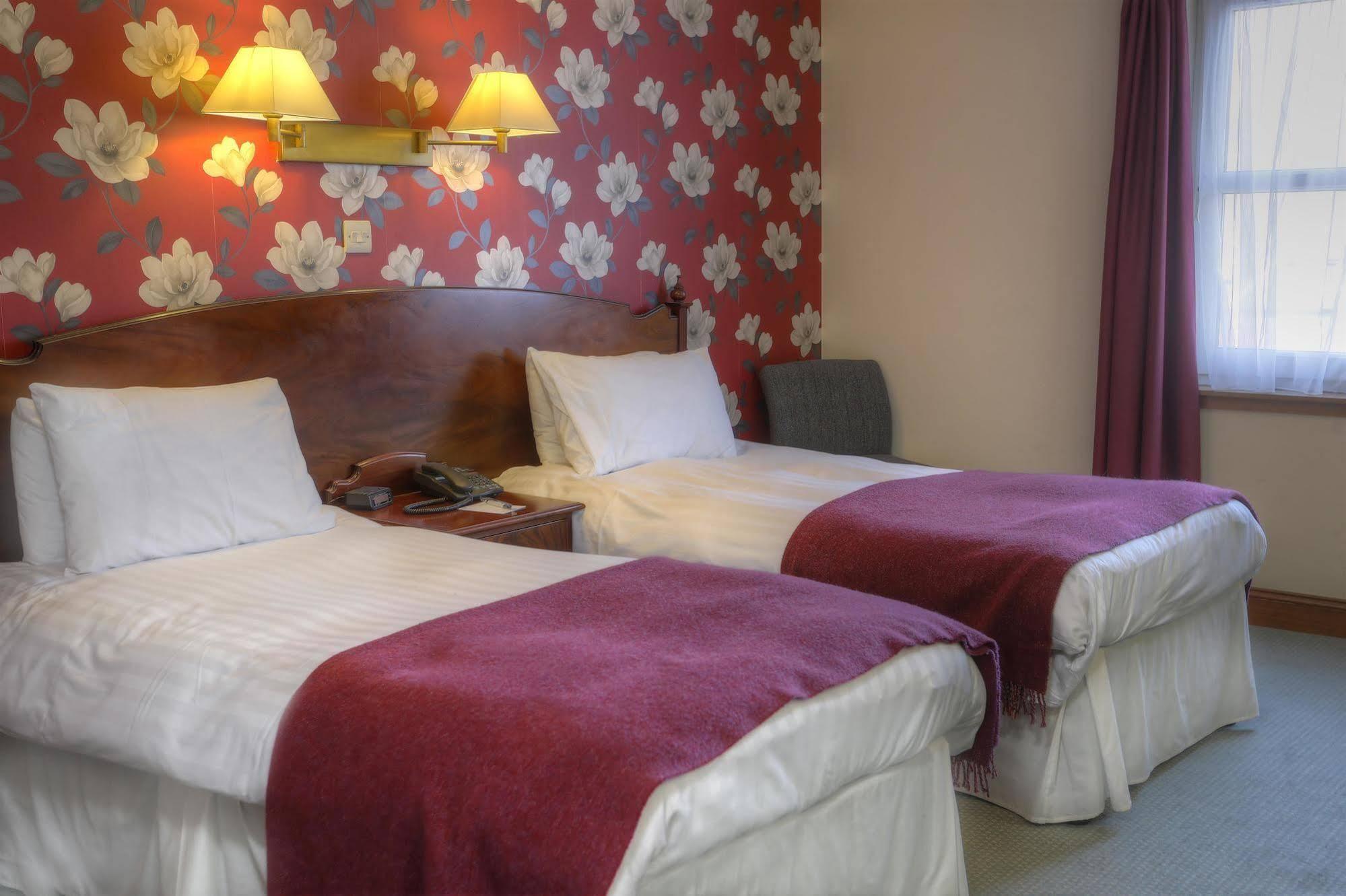 Best Western The Crianlarich Hotel Extérieur photo